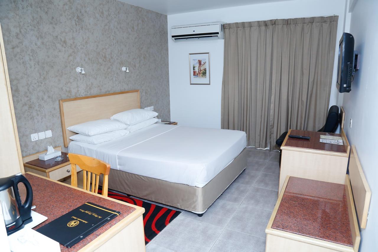 Ambassador Hotel Dubaj Exteriér fotografie