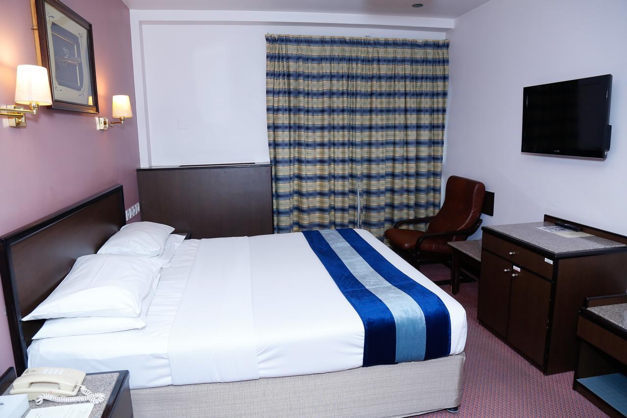 Ambassador Hotel Dubaj Exteriér fotografie